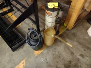 lot 134 image: Sprayer, Water Cans & Brake Bleeder...