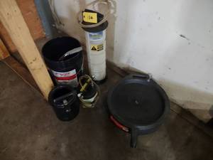 lot 136 image: Oil Can, Brake Bleeders, & Tub...