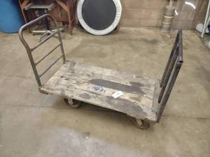 lot 150 image: Nutting Platform Cat, 48x24...