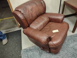 lot 195 image: Recliner...