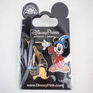 lot 52 image: Disney Parks Pin - Sorcerer Mickey