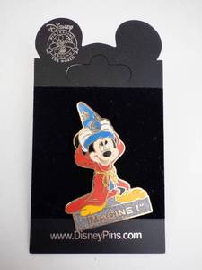 lot 64 image: Disney Pin - Mickey Mouse Sorcerer