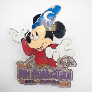lot 86 image: Pin - Disney Fab Five Complete Pin (Pin Celebration 2002)