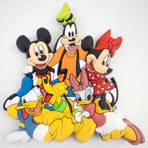 lot 93 image: Disney Character Magnet - Mickey, Minnie, Goofy, Donald & Daisy Cutout