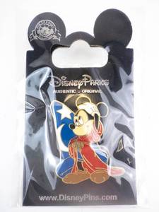 lot 111 image: Disney Parks Pin - Mickey Mouse in Red Cape Authentic Original