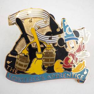 lot 131 image: Enamel Pin - Disney Sorcerers Apprentice