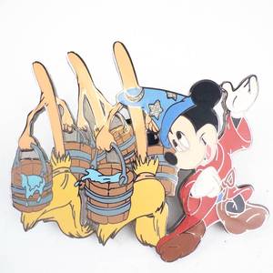 lot 132 image: Enamel Pin - Disney Sorcerer Mickey