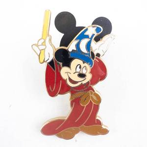 lot 134 image: Mickey Mouse Enamel Pin - Sorcerer Mickey