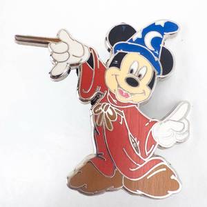 lot 135 image: Mickey Mouse Enamel Pin - Sorcerer Apprentice