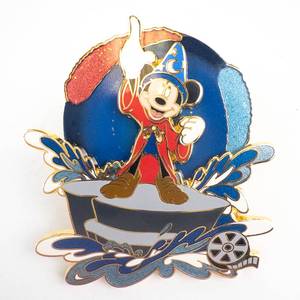 lot 182 image: Mickey Mouse Wizard Pin - Disney China Limited Edition 2000
