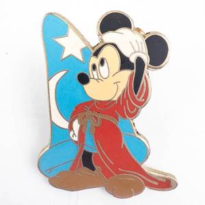 lot 207 image: 2008 Mickey Mouse Enamel Pin - Disney Made in China