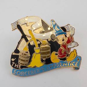 lot 212 image: Mickey The Sorcerers Apprentice Pin - Disney