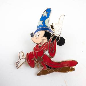 lot 213 image: Enamel Pin - Disney Sorcerer Mickey