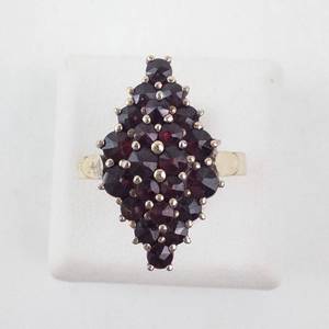 lot 23 image: Garnet Vermeil Ring (925) - Cluster Garnet, Size 6.75