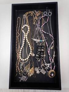 lot 76 image: Jewelry Lot - Assorted Necklaces & Bracelets with Pearl-Like Beads, Beaded Chains & Charms