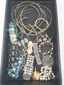 lot 96 image: Costume Jewelry Lot - Necklaces, Bracelets & Pearls, Turquoise Accents