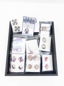 lot 130 image: WAMPUM Shell Bead Jewelry Lot - Pendant, Earrings, Cabochons & Studs