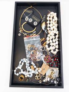 lot 136 image: Assorted Jewelry Lot - Necklaces, Earrings, Rings & Pins