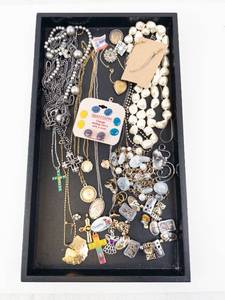 lot 138 image: Assorted Jewelry Tray Lot - Cross Necklaces, Pearl Strand & Charms