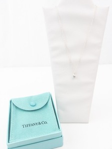 lot 8 image: Vintage Tiffany and Co Sterling Silver Bean Necklace WBox