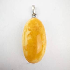 lot 53 image: Large Butterscotch Amber Pendant - 43x23mm