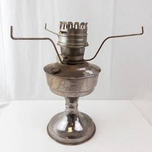 Aladdin 25 Kerosene Table Lamp - Vintage Metal Oil Lamp with Crown Burner