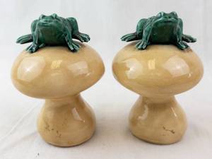 Salt & Pepper Shaker Set - Mushroom Shape with Frog Tops (Lot of 2)