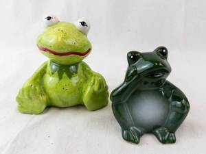 Frog Figurines - Lime Green Speckled & Dark Green (Lot of 2)