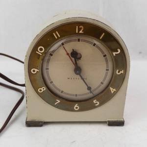 Westclox Silent Knight SI-F110 Desk Clock - AC 60Hz 1.8W Made in USA