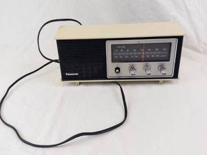 Panasonic RE-6283 FM-AM Radio - Vintage Tabletop Receiver Made in Japan