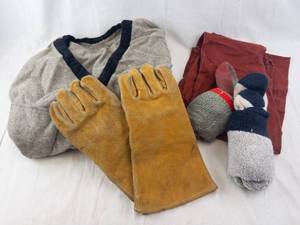 Grey 100% Wool V-Neck Sweater, Leather Gauntlet Gloves-Red Strap of Fabric, GreyBlue Socks