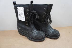 lot 16 image: Baffin Womens Nunavut Boots - Size 9