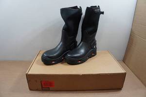 lot 57 image: Korkers Mens Neo Arctic Rubber Boots - Size 12
