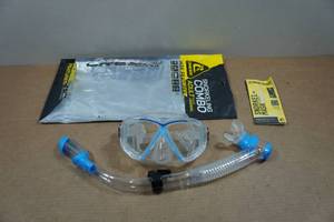 lot 64 image: Cressi Pano 4 Snorkel Set