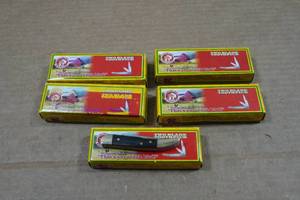 lot 76 image: 5 Crowing Rooster Folding Knives