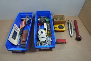 lot 100 image: Assorted Tools - Utility Knives, Blades, Scrapers