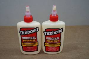 lot 121 image: 2 Titebond Wood Glue