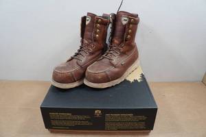 lot 130 image: Irish Setter Wingshooter Mens 8 Work Boots Style 83832 - Size 9.5