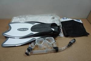 lot 156 image: Cressi Adult Rondine Palau Fin Snorkel Set - Fin Size LXL