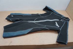 lot 160 image: Cressi Lido 2mm Mens Wet Suit - M3