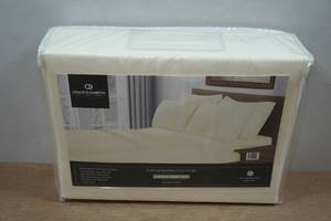 lot 184 image: Grace Elizabeth 4-Piece Sheet Set - Queen