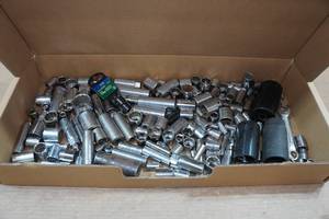 lot 208 image: Sockets - Craftsman, Masterforce - Large Impacts