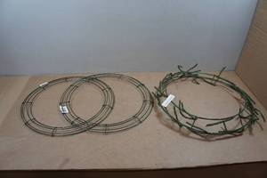 lot 252 image: Christmas Wreath Base - 18