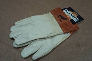 lot 271 image: Elliott Protective Gloves - XL