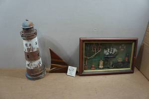 lot 275 image: Nautical Themed House Dcor