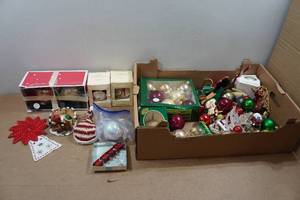 lot 298 image: Assorted Christmas Ornaments