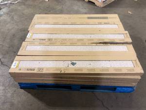 lot 19 image: Pallet Porcelain Flooring  Customer Returns See Pictures