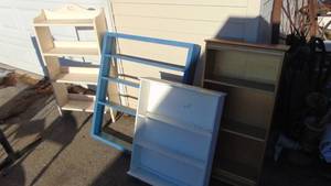 lot 9 image: 4-Small BookcaseShelves