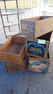lot 103 image: Assorted Vintage Crates