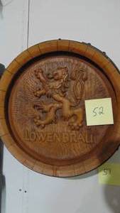 lot 52 image: Lowenbrau Beer Plastic Barrel Sign, 17 Rd